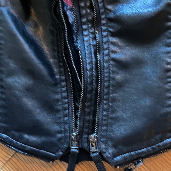 Black Leather Women's Jacket - Picture 5 of 14